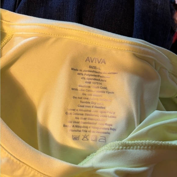 Aviva Tshirt - Picture 4 of 4